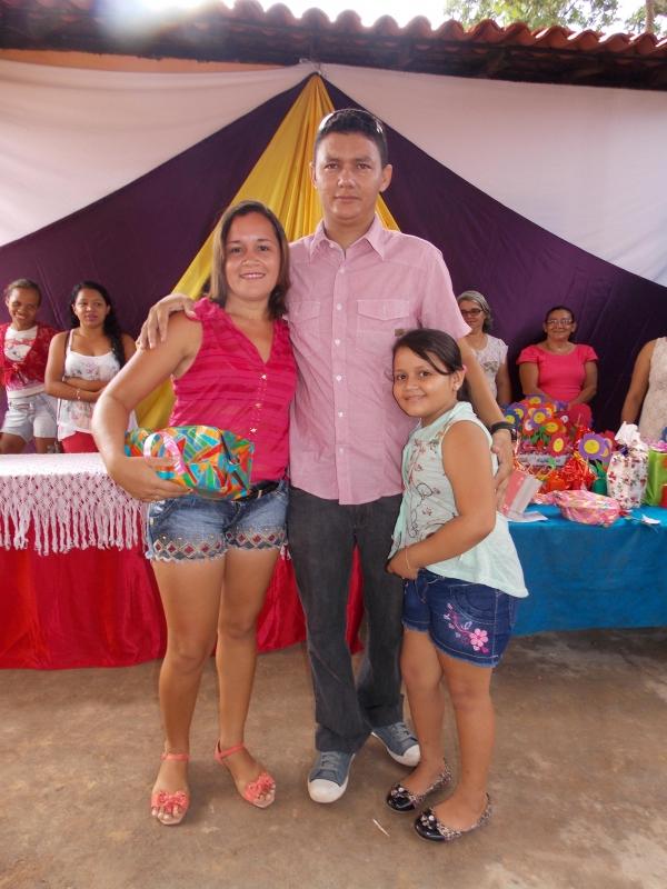 Escola Adelaide Magalhães realiza café da Manhã em homenagem as Mães - Imagem 25