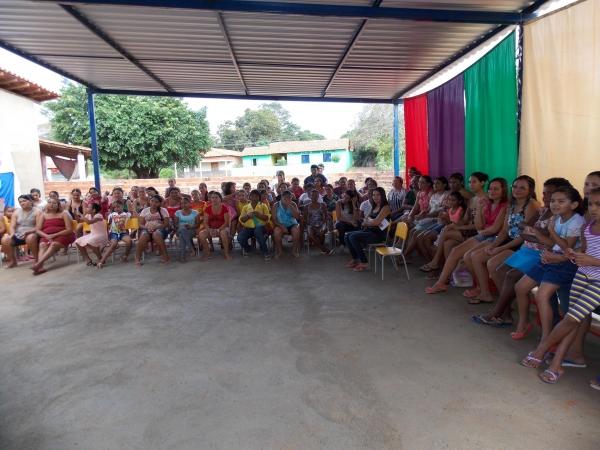 Escola Adelaide Magalhães realiza café da Manhã em homenagem as Mães - Imagem 29