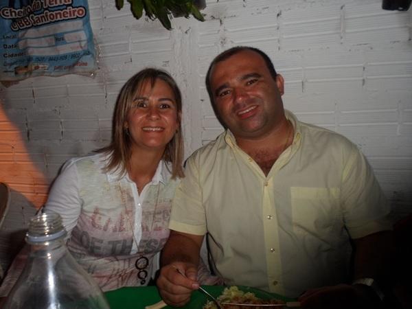 Mães do bairro Vale Verde são homenageadas com um farto jantar - Imagem 1