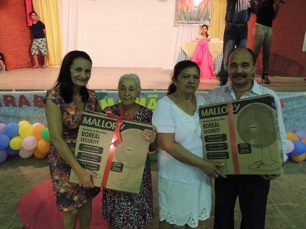 Festa das mães é marcada por alegria e emoção - Imagem 13