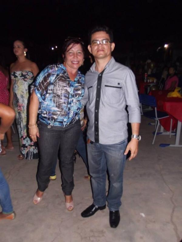 Muita alegria e emoção marcaram a festa em comemoração ao dia das Mães em Francisco Ayres - Imagem 1