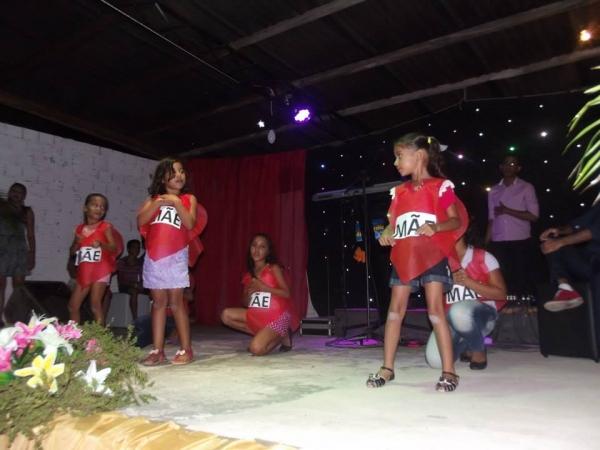 Muita alegria e emoção marcaram a festa em comemoração ao dia das Mães em Francisco Ayres - Imagem 24