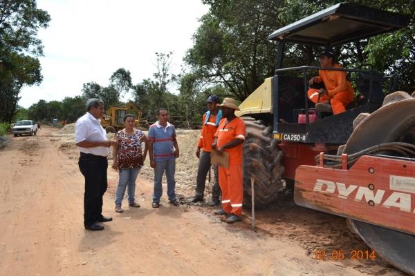 Prefeito Zé Resende visita obras acompanhado de vereadores - Imagem 3