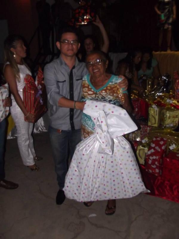 Muita alegria e emoção marcaram a festa em comemoração ao dia das Mães em Francisco Ayres - Imagem 12