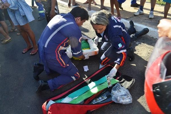 Colisão deixa duas pessoas feridas gravemente - Imagem 4