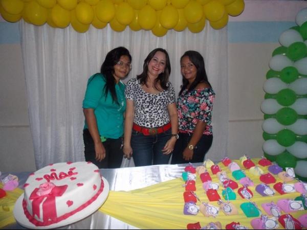 Equipe do Serviço de Convivência e Fortalecimento de Vínculos homenageia as Mães - Imagem 10