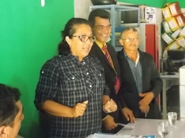 Prefeita Gadocha prestigia  reunião da Câmara de vereadores em Canavieira  - Imagem 8