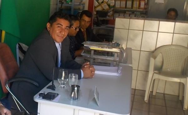 Prefeita Gadocha prestigia  reunião da Câmara de vereadores em Canavieira  - Imagem 7