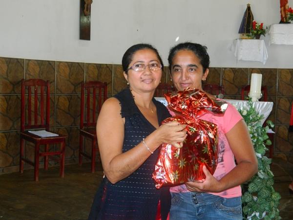 Escola Constância Rosa em  Mocambinho realizou festa em homenagem ao Dia das Mães - Imagem 12