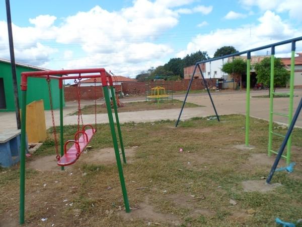 Prefeitura implanta parque infantil no Bairro Novo Horizonte - Imagem 1