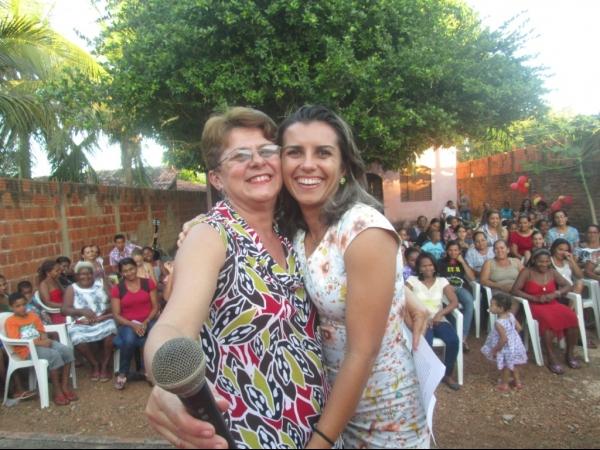 O CRAS de Cristalândia do Piauí nessa quarta-feira homenageou as mães com apresentações. - Imagem 19