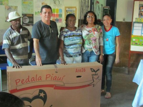 Alunos são beneficiados com o  Programa “Pedala Piauí” - Imagem 10
