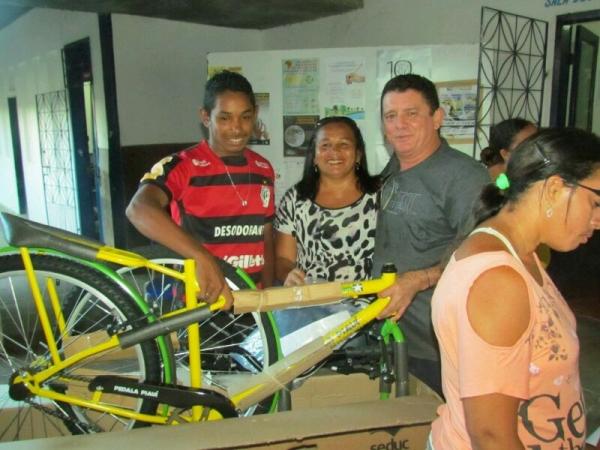 Alunos são beneficiados com o  Programa “Pedala Piauí” - Imagem 5