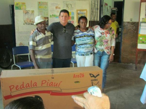 Alunos são beneficiados com o  Programa “Pedala Piauí” - Imagem 4