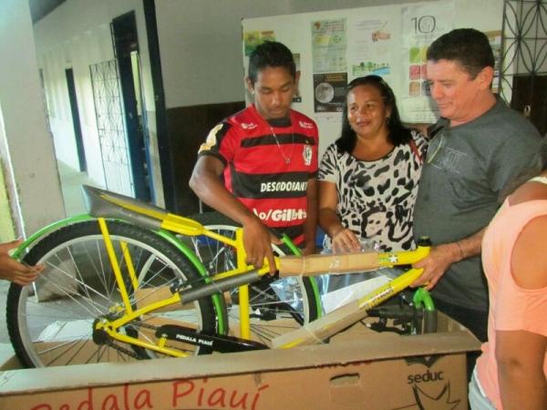 Alunos são beneficiados com o  Programa “Pedala Piauí” - Imagem 9