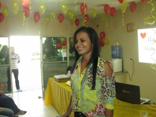 A secretaria de Saúde realizou nessa sexta homenagem as funcionárias que são mães - Imagem 22