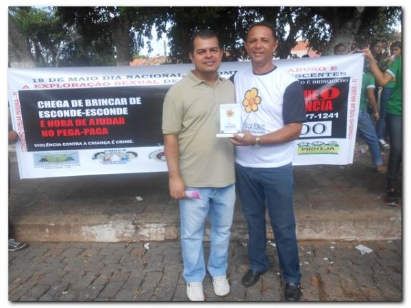 Caminhada em Prol o dia 18 de Maio, dia de Combate ao Abuso e a Exploração Sexual de Crianças e Adolescentes - Imagem 47