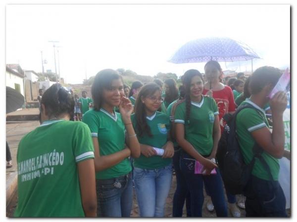 Caminhada em Prol o dia 18 de Maio, dia de Combate ao Abuso e a Exploração Sexual de Crianças e Adolescentes - Imagem 5