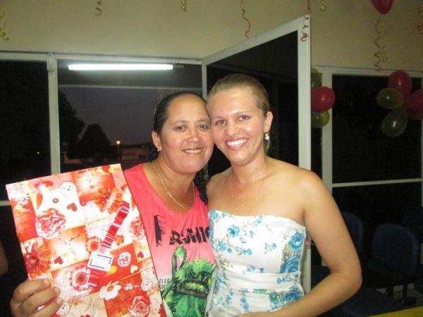 A secretaria de Saúde realizou nessa sexta homenagem as funcionárias que são mães - Imagem 13