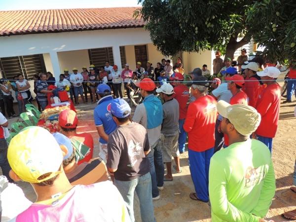 Prefeitura homenageia garis - Imagem 7