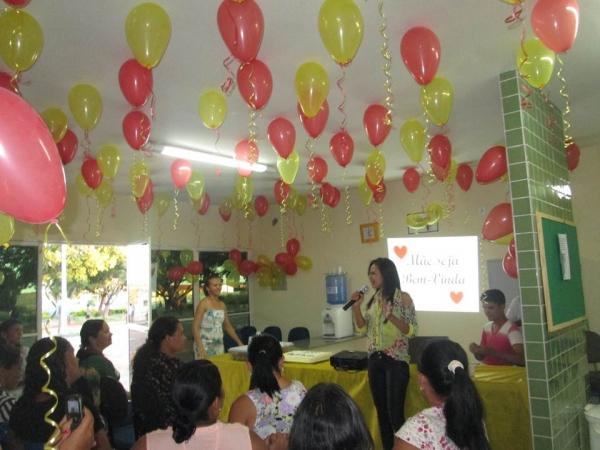 A secretaria de Saúde realizou nessa sexta homenagem as funcionárias que são mães - Imagem 21