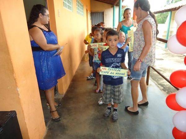 Escola Municipal 13 de Maio Homenageou as Mães pela passagem de seu Dia - Imagem 46