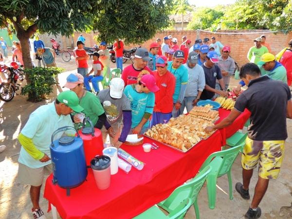 Prefeitura homenageia garis - Imagem 9