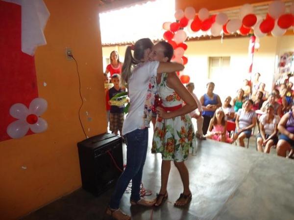 Escola Municipal 13 de Maio Homenageou as Mães pela passagem de seu Dia - Imagem 40