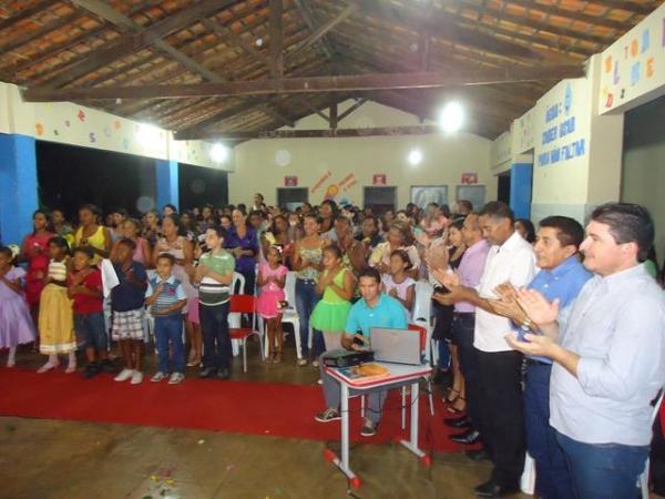 Anexo Santa Catarina realizou Festa Para as Mães - Imagem 98