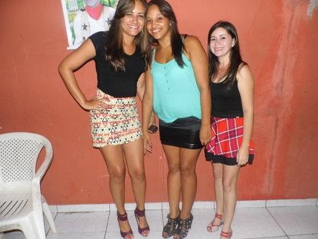 I dama Karla Crhystiane recebe convidados na comemoração de seu aniversário - Imagem 7