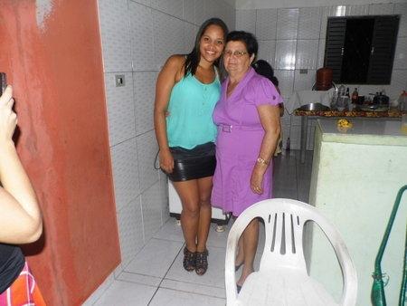 I dama Karla Crhystiane recebe convidados na comemoração de seu aniversário - Imagem 8