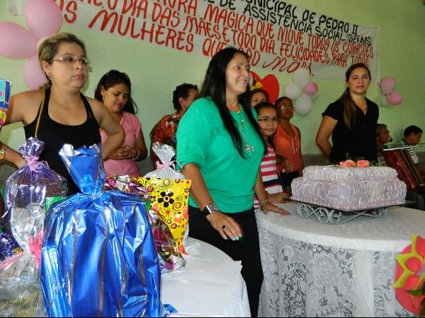 Mães da 3ª idade são homenageadas pela SEMAS - Imagem 7