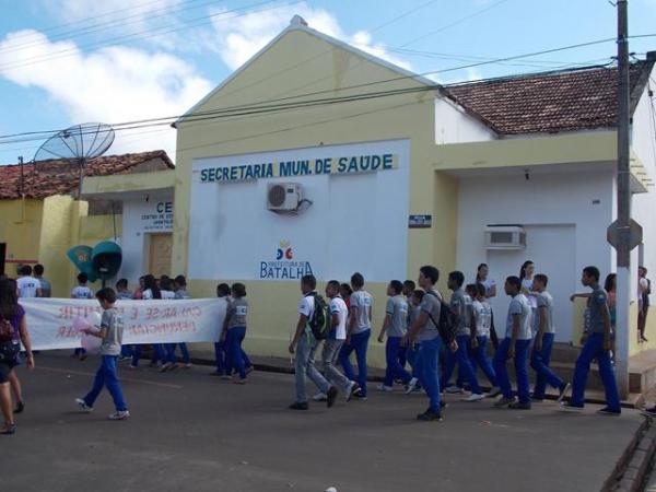 Passeata marcou o Dia Nacional de combate ao Abuso e à Exploração Sexual de Crianças e Adolescentes em Batalhaâ€ - Imagem 16