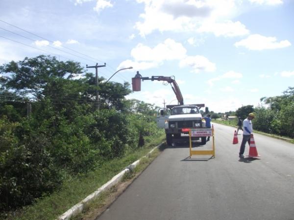 Avenida de Flores e Praça Bona Primo recebem nova iluminação - Imagem 1