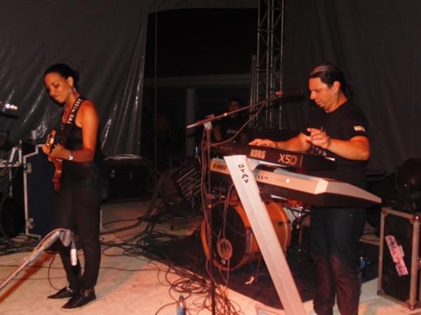 Festa do Trabalhador reúne multidão na Praça da Igreja Matriz - Imagem 1