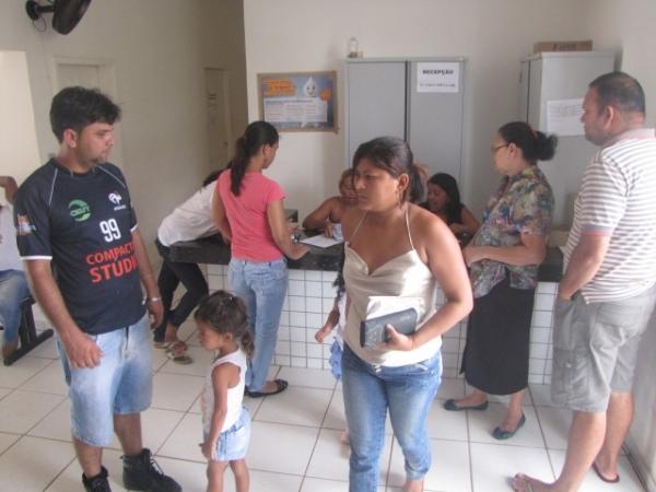 Prefeita Dra. Salete Rego visitou postos de Vacina na Campanha de combate contra a Gripe - Imagem 13