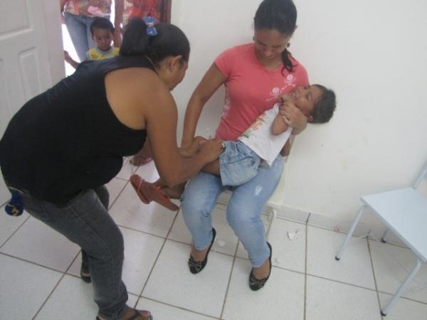 Prefeita Dra. Salete Rego visitou postos de Vacina na Campanha de combate contra a Gripe - Imagem 12