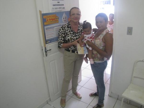 Prefeita Dra. Salete Rego visitou postos de Vacina na Campanha de combate contra a Gripe - Imagem 11