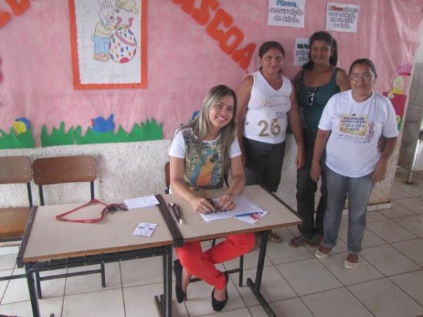 Prefeita Dra. Salete Rego visitou postos de Vacina na Campanha de combate contra a Gripe - Imagem 4