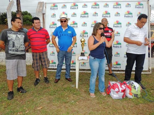 Neuma Café anuncia reforma do estádio municipal - Imagem 12