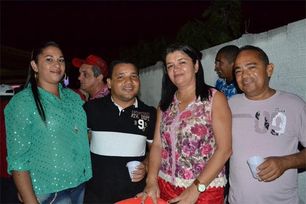 Prefeita Paula Araujo e equipe prestigiaram a 13ª Festa do Trabalhador - Imagem 5