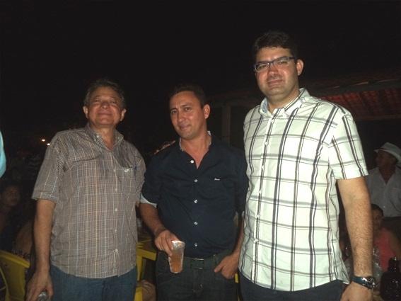 Vaquejada e muito forró garantiu a noite de encerramento nos festejos de São Félix - Imagem 17