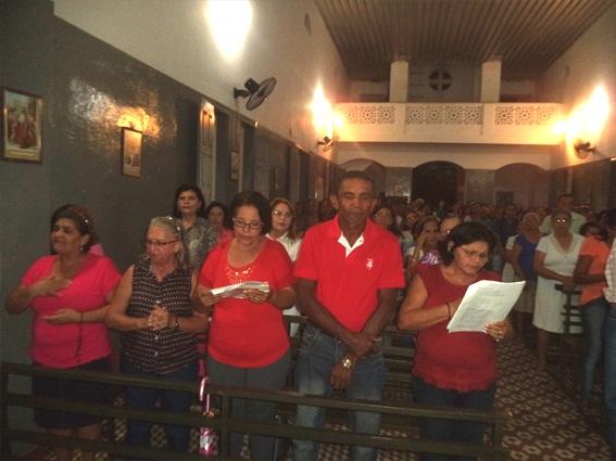 Igreja lotada na penúltima noite de festejo de São Félix de Cantalice