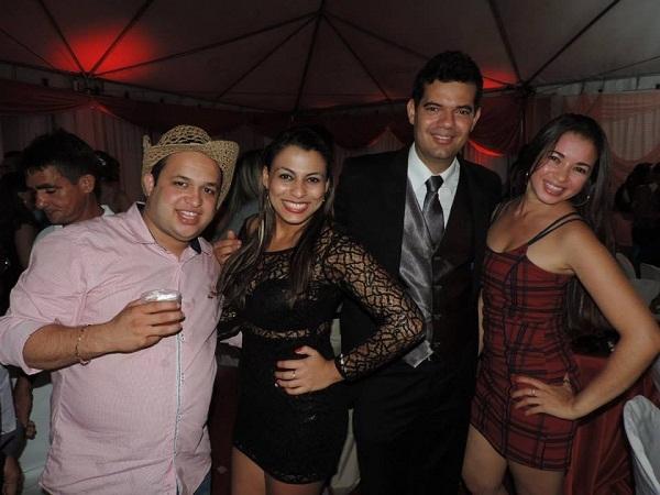 Casamento de Evandro Abreu é festejado em grande estilo - Imagem 3