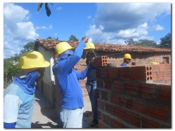 Prefeitura Municipal de Inhuma e ADM em parceria com a Secretaria Estadual de Empreendedorismo beneficiam inhumenses com Curso de Pedreiro  - Imagem 13