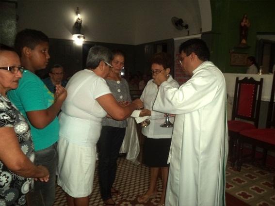 Igreja lotada na penúltima noite de festejo de São Félix de Cantalice - Imagem 19