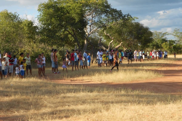 A BOLA ROLA NOS CAMPOS DE CURRAIS - Imagem 4