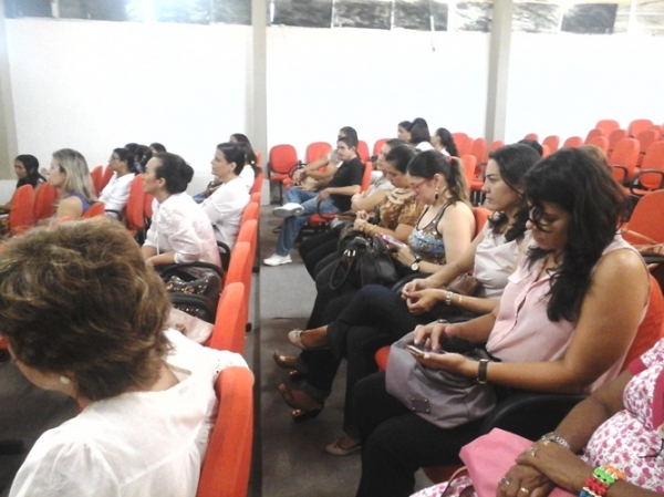 Saúde Municipal homenageia enfermeiros e técnicos em enfermagem - Imagem 6