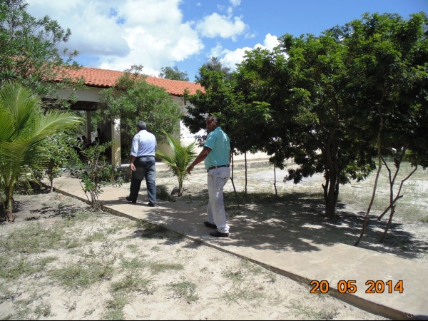 Prefeito Zé Resende visita local de mais um ginásio e assina ordem de serviço - Imagem 24