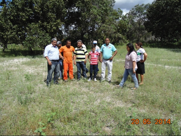 Prefeito Zé Resende visita local de mais um ginásio e assina ordem de serviço - Imagem 18
